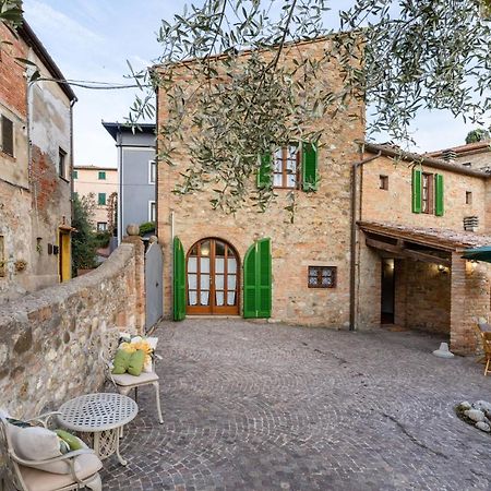 Lajatico Rentals - Casa Di Alice Nel Borgo Bagian luar foto
