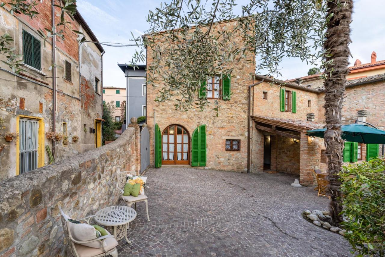 Lajatico Rentals - Casa Di Alice Nel Borgo Bagian luar foto