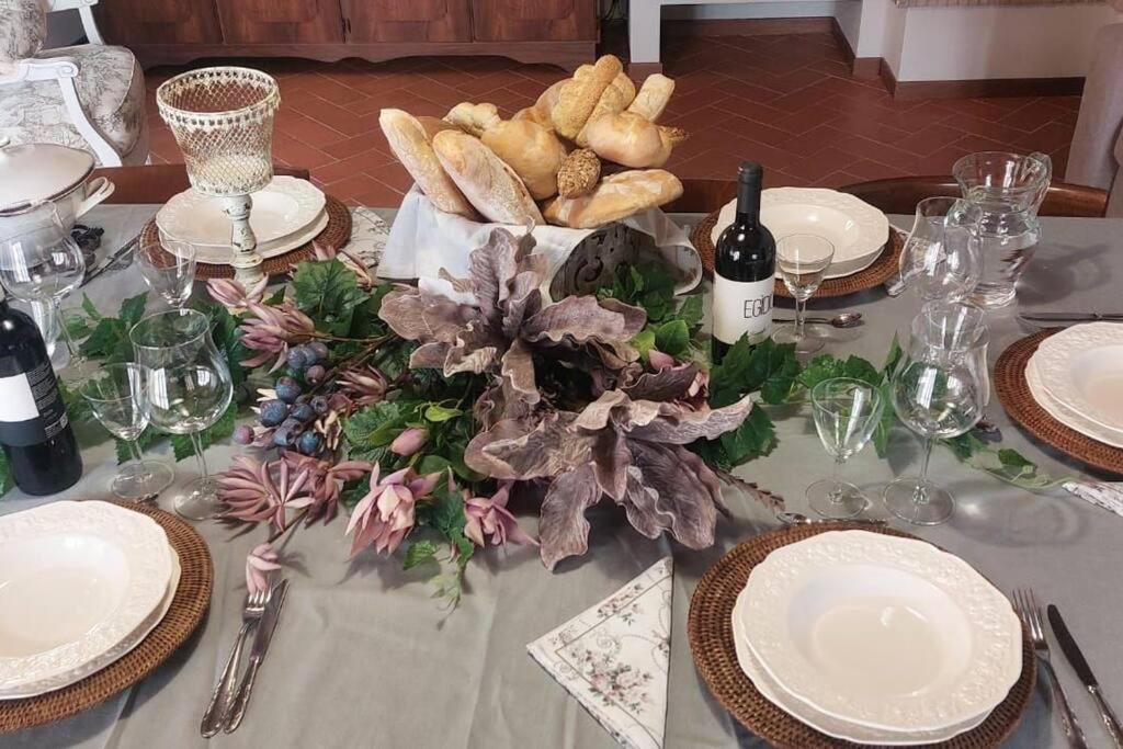 Lajatico Rentals - Casa Di Alice Nel Borgo Bagian luar foto