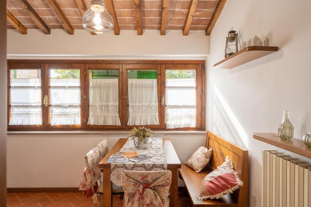 Lajatico Rentals - Casa Di Alice Nel Borgo Bagian luar foto