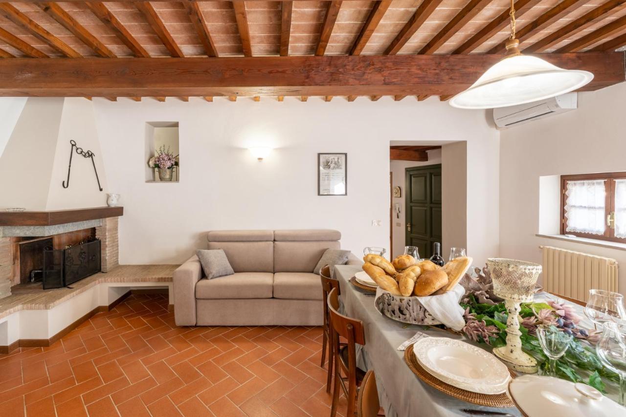 Lajatico Rentals - Casa Di Alice Nel Borgo Bagian luar foto