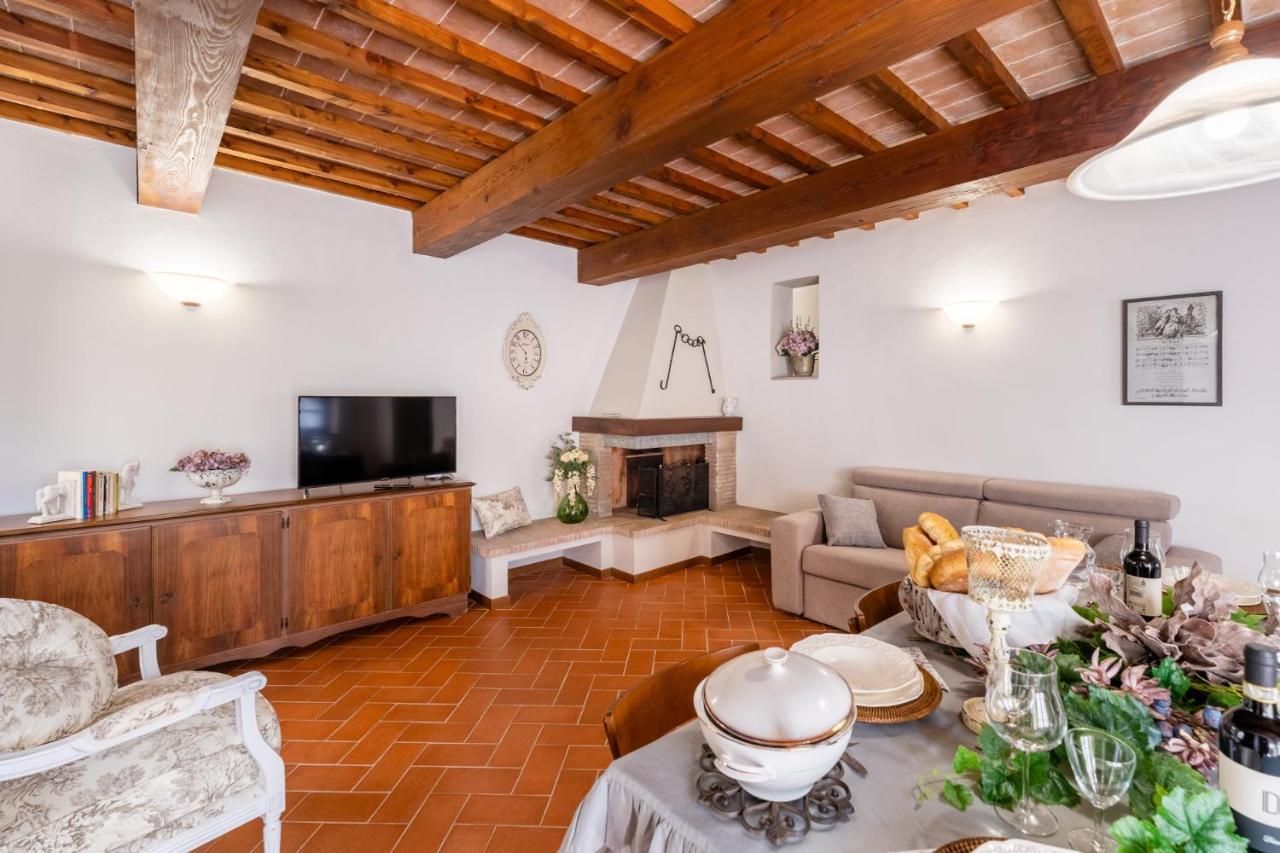 Lajatico Rentals - Casa Di Alice Nel Borgo Bagian luar foto