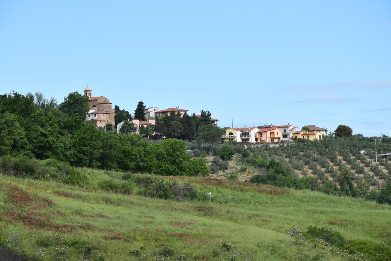 Lajatico Rentals - Casa Di Alice Nel Borgo Bagian luar foto